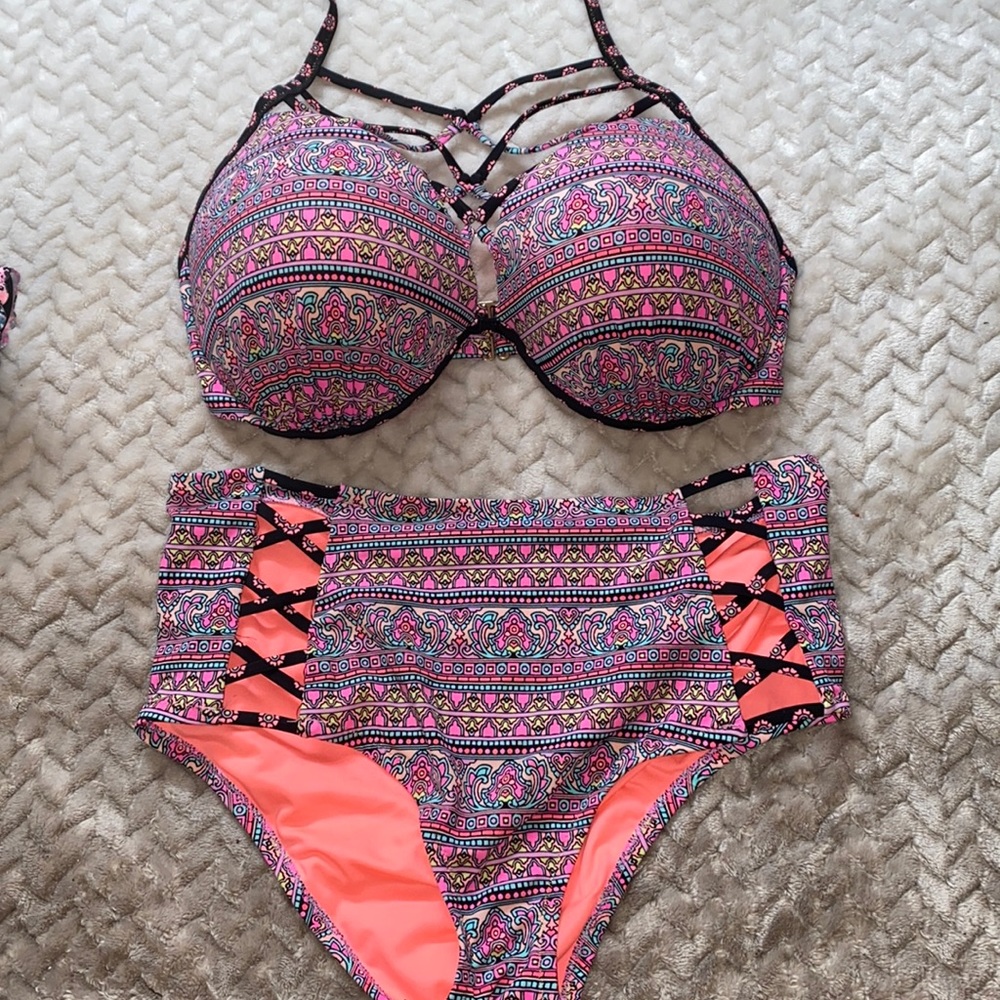Shade & Shore Bikini Set